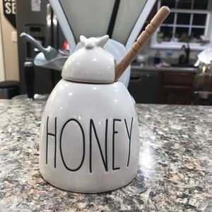 Rae Dunn honey pot